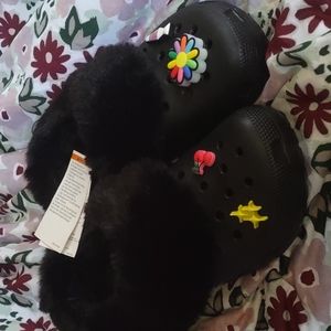 Crocs Classic mammoth charm clog